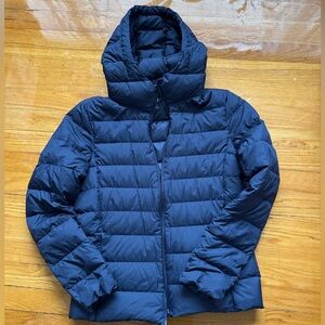Uni Qlo Ultra Light Down Navy Jacket with Travel Bag
